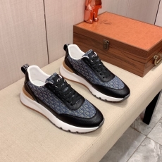 Christian Dior Low Shoes